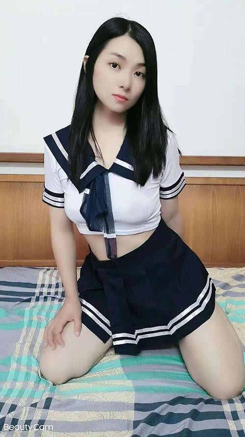 白云清秀御姐颖颖